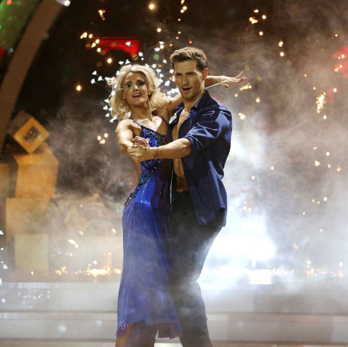 EClassens's tweet photo. The second dance is our freestyle for the finale. We scored 40/40 for this one and it was the perfect way to end the 4month journey! So many lifts and mix of styles made it a lot of fun! @AshleighBHunter #dwtssa @MNet #fixyou Link below - https://t.co/lHDw5f7b1v https://t.co/lkhsi1Wo72