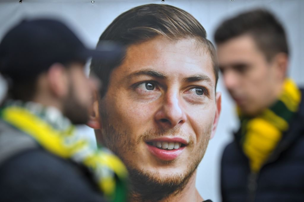 footluIND's tweet photo. Air Accident Investigation Branch say #EmilianoSala and pilot David Ibbotson had been exposed to harmful levels of Carbon Monoxide in cockpit when their plane crashed in January https://t.co/9OTe5DZuS7