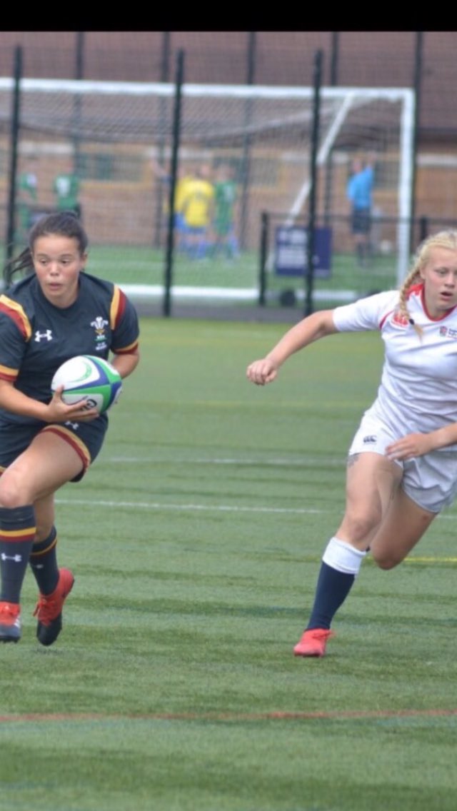 Hazel Davies tweet media