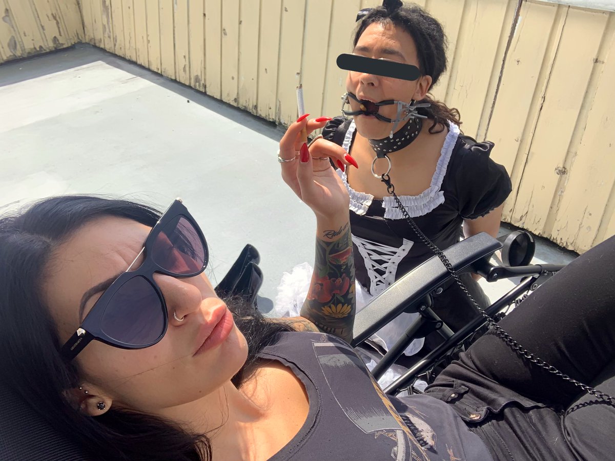 Damazonia_'s tweet photo. Using that hole as my ashtray was just the start. It might as well be my dumpster. https://t.co/64l7rM7dXN