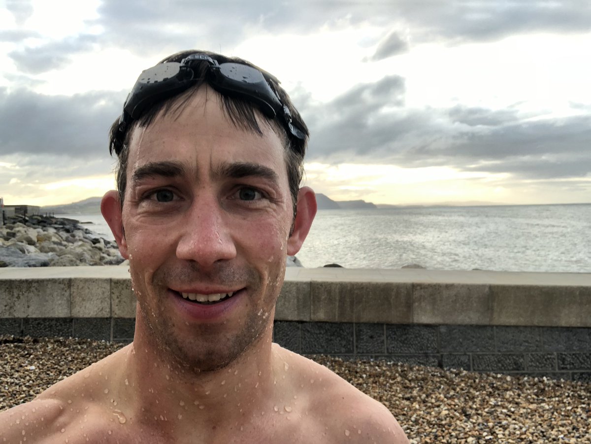 AFGFelton's tweet photo. Good morning world! It’s going to be a beautiful day @LymeRegisTIC and a perfect opportunity for the obligatory morning swim 🏊♂️ #ThursdayMotivation #swimming #beachday #challengingtraining #splashsplashsplash https://t.co/2hFpHYqWsF