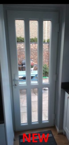 DistinguishedW's tweet image. Out with the old and in with the new 🛠️ 
This UPVC back door with mullions &amp;amp; transoms gives a modern look and allows light to transform a dark utility room. 
ONE OF OUR FAVORITES IN THE OFFICE 😍