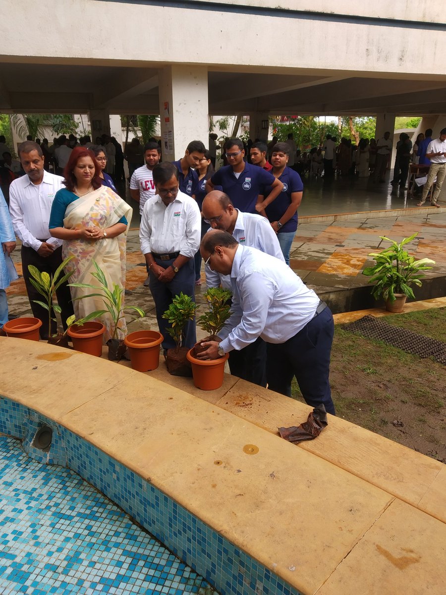 RgitUba's tweet photo. On the 73rd Independence Day of India, UBA Cell, RGIT held tree plantation in Rajiv Gandhi Institute of Technology.
@PMOIndia
@HRDMinistry @mygovindia
#rgit #pic #uba #India #independence #day #treeplantation #JaiHind https://t.co/OgErcU6xvp