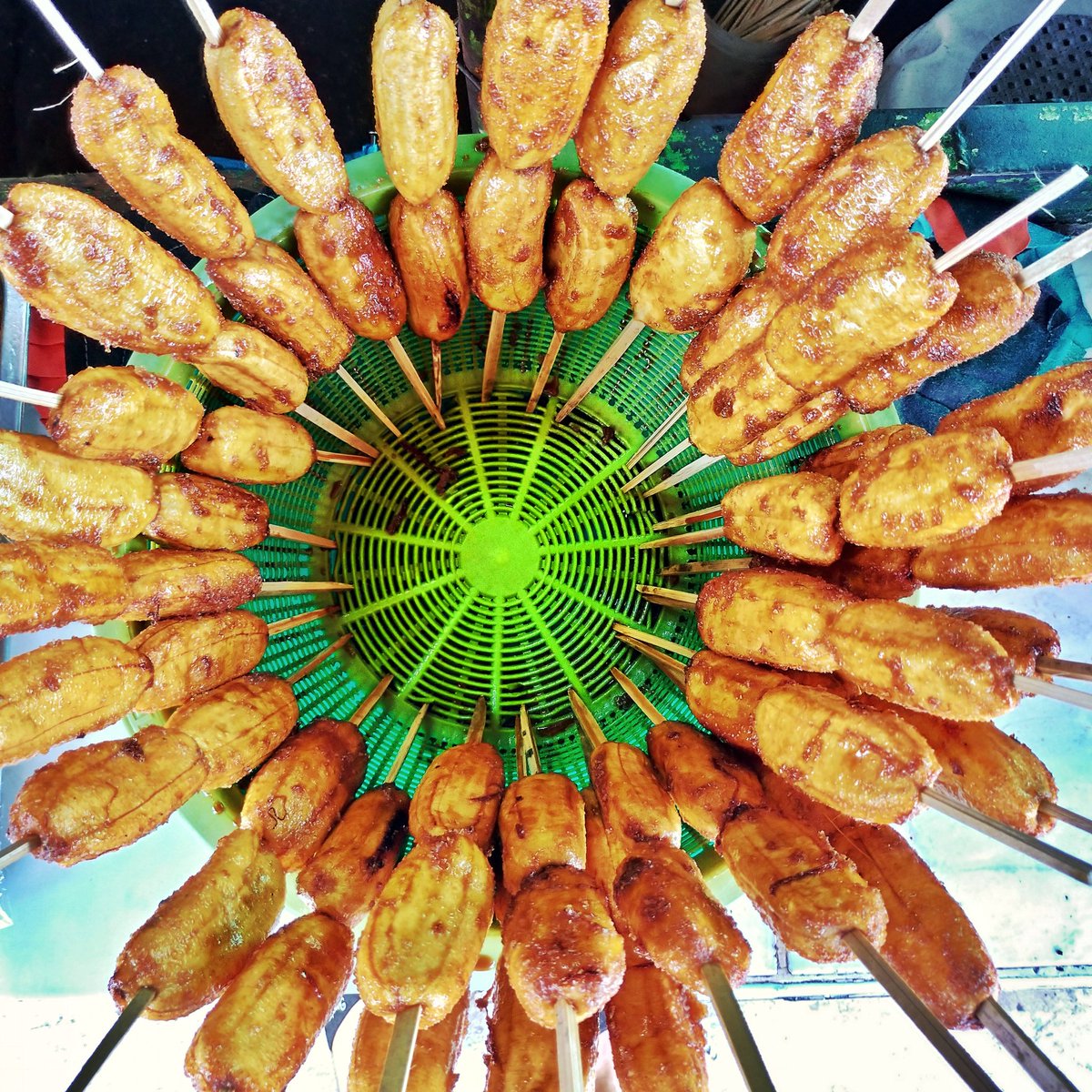 one_valenzuela's tweet photo. Dahil merienda time na, ang tanong:

#TeamBananaCue o #TeamTuron ka ba? Pasok na din natin ang #TeamKaryoka!

-----
Merienda Stall sa Malinta Palengke
⌚est. 5am onwards, daily

#banana #snacks
#Malinta #ValenzuelaCity
#SarapNgMalinta #SarapngValenzuela #Philippines https://t.co/veollZOWyt