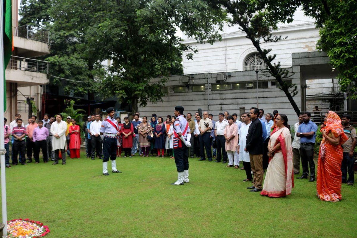 KolIndian's tweet photo. Director and Staff members of Indian Museum Kolkata celebrated 
the 73rd Independence Day .On this occasion Professor Somnath Mukharrjee, Honourable Member of Board of Trustees Indian Museum was the Chief guest. Director hoisted the national flag and addressed the gathering. https://t.co/VYaMxGbsJa