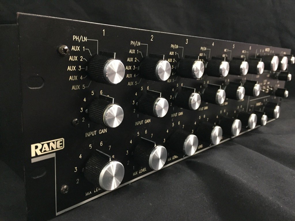 diskunion_SCMS's tweet photo. 【中古DJ機材入荷情報】
8/15(木) RANE MP2016入荷
RANEが誇る高音質ロータリーDJミキサー、MP2016のオリジナルが中古で入荷致しました!
ロータリーミキサーの導入をお考えの方はぜひ!!
https://t.co/V85D3p4zYj
#du渋谷 #diskunion #DJ #MIXER #RANE #MP2016 https://t.co/YL4ukWuPk0