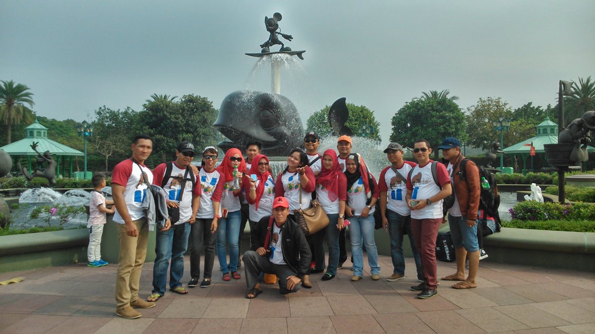 Liburan makin kompak pakai kaos dari Samesame Clothing. yang lagi nyari kaos buat seragaman, bisa produksi di kita lho #konveksi #konveksibandung