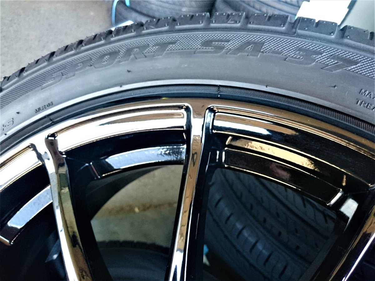 kazmax_tw's tweet photo. KAZMAXサマーセール開催中です🙇‍♂️
セットが安い😅
タイヤ：215/45R17 GOODRIDE A37
ホイール：17×7.0J +48 5/100
ブラックが眩しいです😎
楽天ショップへGO😆https://t.co/KqXfBZnJgN
#サマータイヤ
#ホイールセット
#ブラック
＃KAZMAX
＃GOODRID
＃D1
#ドリフト 
#お出かけ
#ドライブ
#車好き https://t.co/sKB9549FmZ