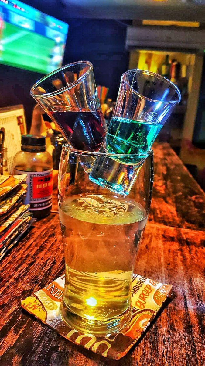 Amore 小酒吧twitterren 雙bomd 雙杯shot 70 艾碧斯和野格酒是絕配當然還可以選擇其他基酒下面的啤酒還有淋上80 的生命之水 一整個酒感大爆發對自己酒量很有信心的歡迎來測試看看好酒等好友 Amore 小酒吧twitterren 雙bomd 雙杯shot 70 艾碧斯和野格酒是絕配當然還可以選擇其他基酒下面的啤酒還有淋上80 的生命之水 一整個酒感大爆發對自己酒量很有信心的歡迎來測試看看好酒等好友