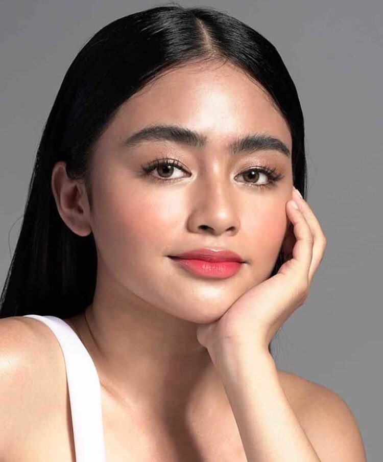 whatsupQueen's tweet photo. @byscosmetics_ph @hey05867854 #BeYourOwnExpert #ReignWithPride #Makeup #Cosmetics #BYSCosmetics #VivoreeEsclito #ThrowbackThursday #MakeupLife @byscosmetics_ph @vivoree

😍😍😍 https://t.co/csA4eIREuA
