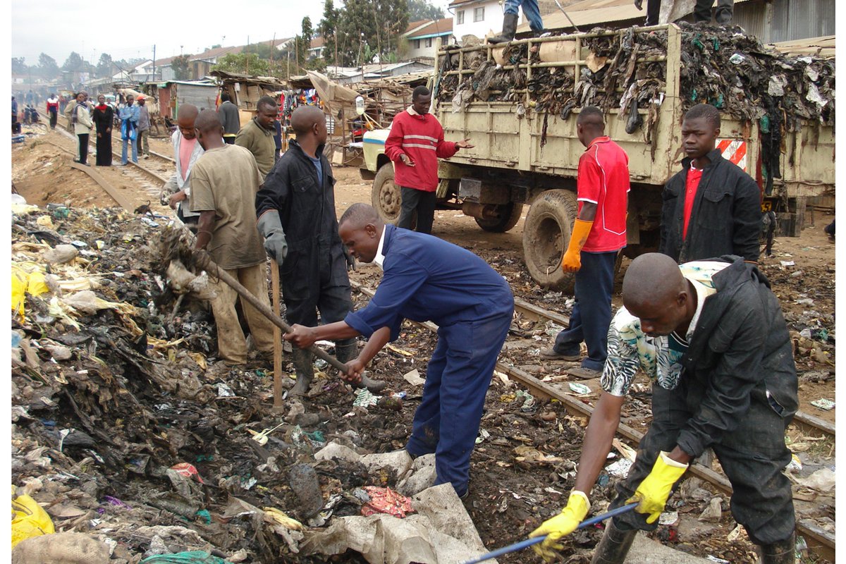 WaterandDev's tweet photo. Its our sole responsibility to keep the environment clean. Be a smart individual and dump all waste properly. The wrath of nature is REAL #SDG6 #SanitationThursday #CleanPublicSpaces #ToxicFlow https://t.co/xBsdYvVaKh