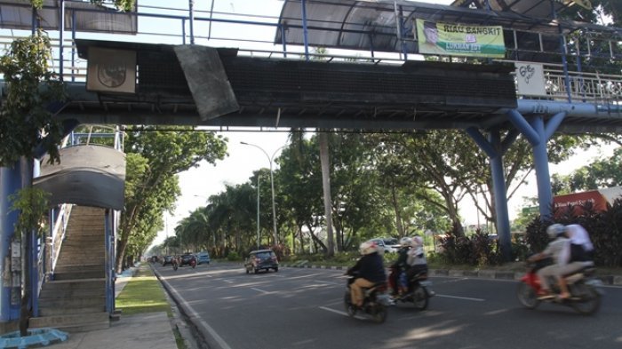 visiriau's tweet photo. Tak Lengkap Dokumen, 2 JPO Terancam Dibongkar https://t.co/4yDPrcunyv https://t.co/t3FZ4FPchX