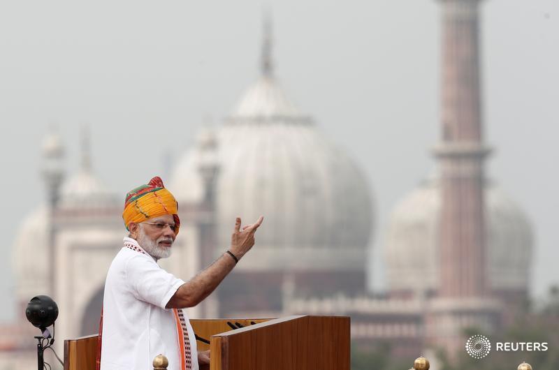 IndiaPhotos's tweet photo. Pictures: India's 73rd Independence Day https://t.co/etGhkIkgT9 https://t.co/3Shkd1xeVz