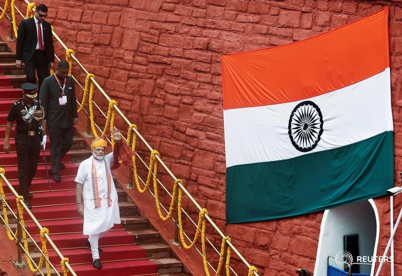 IndiaPhotos's tweet photo. Pictures: India's 73rd Independence Day https://t.co/etGhkIkgT9 https://t.co/3Shkd1xeVz