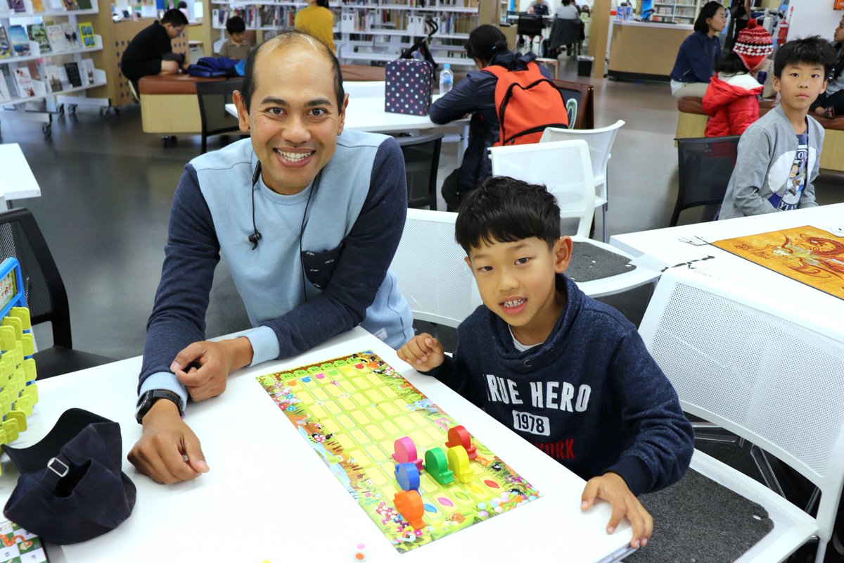 AdelaideLibrary's tweet photo. A rainy Saturday is all about indoor fun & games so head to #CityLibrary for another epic session of #BoardGameBash this weekend! Bring a friendly sense of competition & join our pro board-gaming staff at 2pm to roll the dice, deal the cards & make some new friends πππ²π΄ https://t.co/bcBRNgpZed