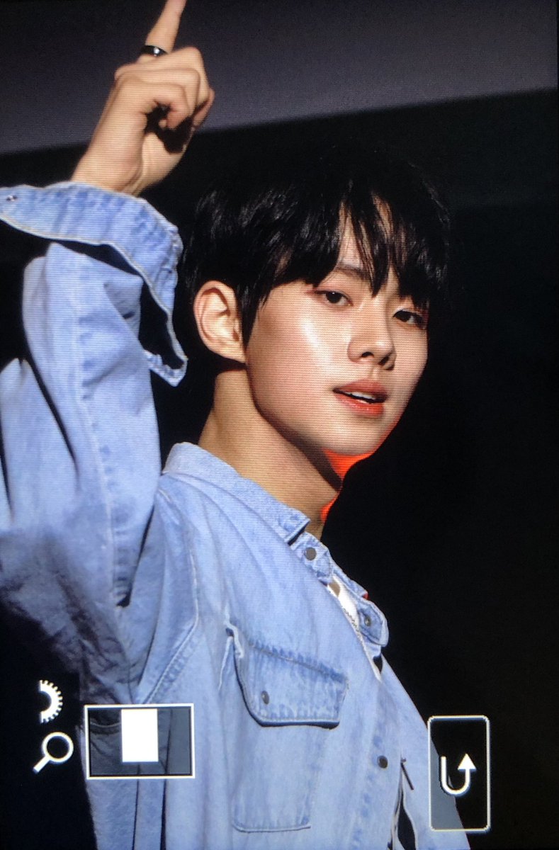190815 #방준혁 

첫 무대 너무 너무 수고했어 ㅠㅠㅠ 🤭

#윈 #WIN #MCND
