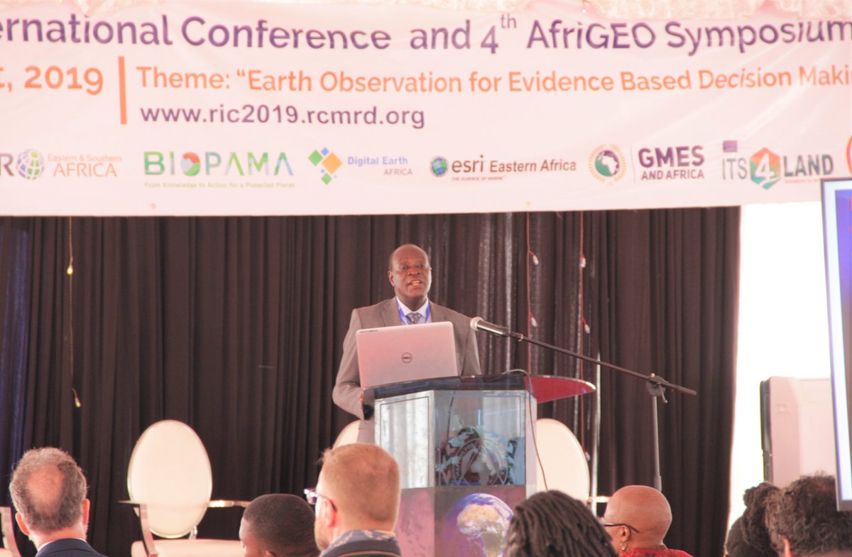 RCMRD_'s tweet photo. #RIC2019 #3rdRIC #4thAfriGEOSymposium Vihiga County Governor Dr Wilbur Ottichilo makes key note remarks on SDGs and Earth Observation during Day 3 of our annual Conference. @GovernorVihiga @VihigaCountyGov @RCMRD_ @SERVIRGlobal https://t.co/74y9M4Pvjv
