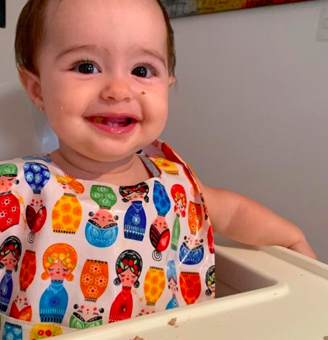 Cuándo le puedo dar a mi bebé alimentos para comer con la mano?

"Una vez que su bebé pueda sentarse y llevar las manos u otros objetos a la boca, puede darle alimentos para comer con los dedos"
Para leer más sobre este artículo, te invitamos a leer healthychildren.org