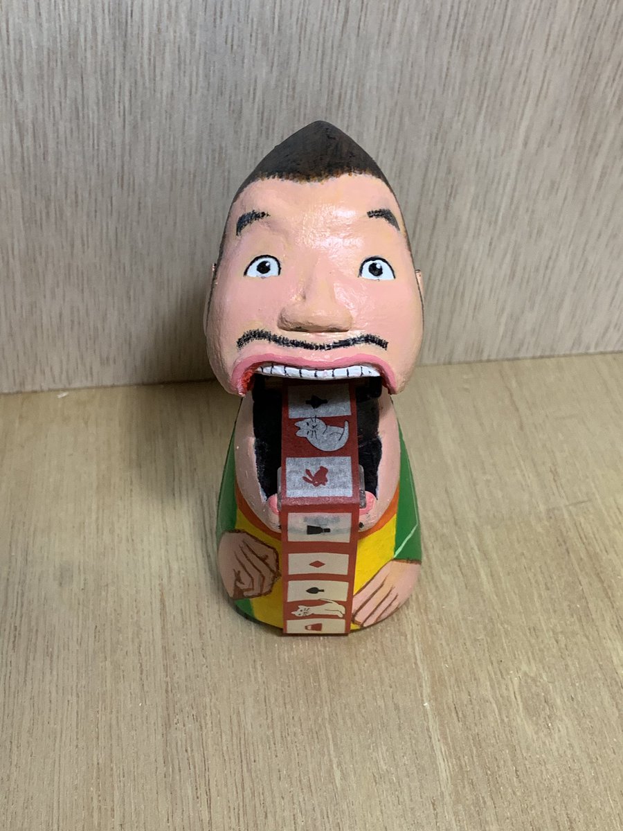 おいも かわいリスちゃんのマスキングカッターを改造して ふじいあきらのマスキングカッターを作ってみました トランプ 柄のテープを使用すると 口からトランプ のマジックを再現できます ふじいあきら