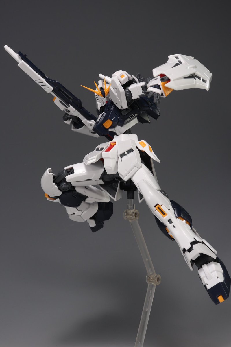 Twitter 上的 デンデロ Rg Nガンダム フィンファンネル以外組んだけどこりゃ楽しい 腰の可動がとんでもない上にパーツもポロポロ取れたりしないから遊びやすい 一応分かりやすくオーバーな感じなポーズさせてます T Co L1nuabrpvq Twitter