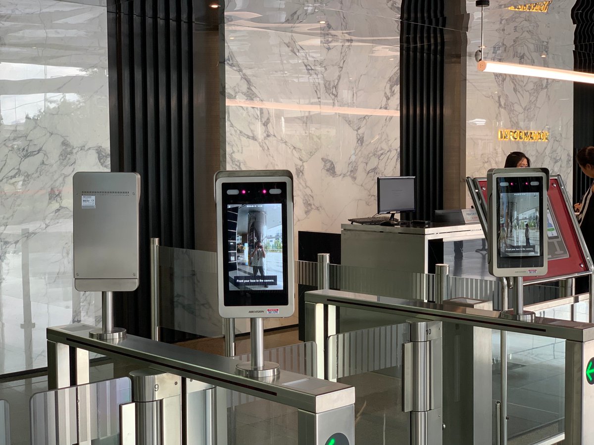 sc_asset's tweet photo. #SCASSETisQUALITY SC Asset ยกระดับความปลอดภัย กับการนำระบบ Face Scan System เข้ามาใช้ในอาคารสำนักงานที่แรกในไทย และยังเป็นการช่วยเพิ่มความสะดวกให้กับคนทำงานในกรณีที่ไม่สะดวกในการหยิบบัตรเพื่อสแกนเข้า-ออกอาคาร

#SCAsset #Turnstile #FaceScanSystem #ShinawatraTower #ShinawatraTower3 https://t.co/0nFew5tiiX