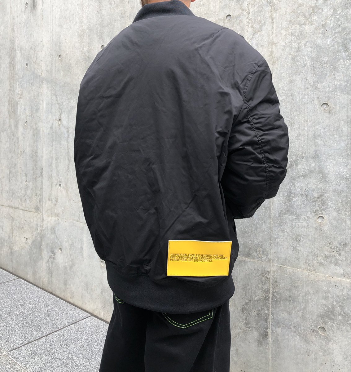 MT_HARAJUKU's tweet photo. <CALVIN KLEIN JEANS EST .1978>
新作コレクションが入荷致しました。
REVER BOMBER
48,000円(+tax)
リバーシブル仕様のMA1ブルゾン。
月面着陸や宇宙服からインスピレーションを受けたラインナップとなっております。
#CKEST1978
#MYCALVINS
#monkeytime https://t.co/9Lq5aNOdz1