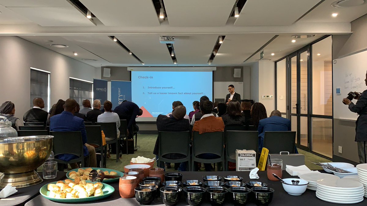 BradleyKodi's tweet photo. Fortress Induction 2019 #PropertyPoint #Fortress @desigan_chetty @PropPoint https://t.co/CU4u9gMOkH