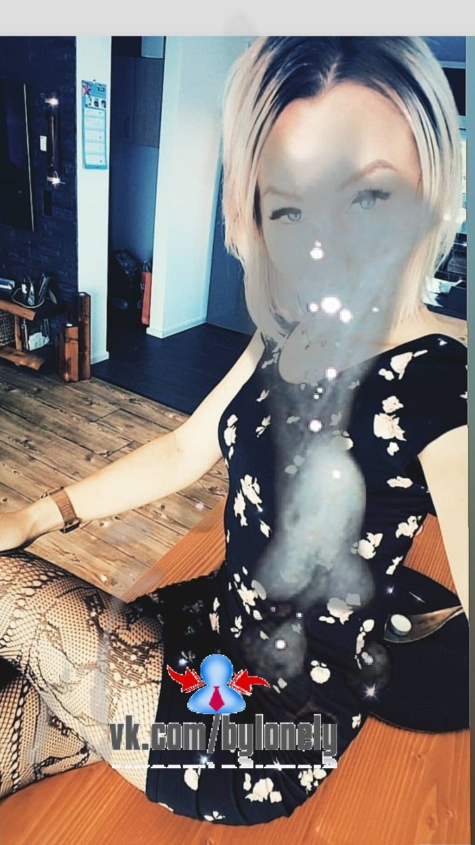 cumslut_maggy's tweet photo. 🍌💦💦💦#cumwave #bukkake #cumglasses #cumtribute 😘💗💗😍thx https://t.co/LH1Shf3xDW