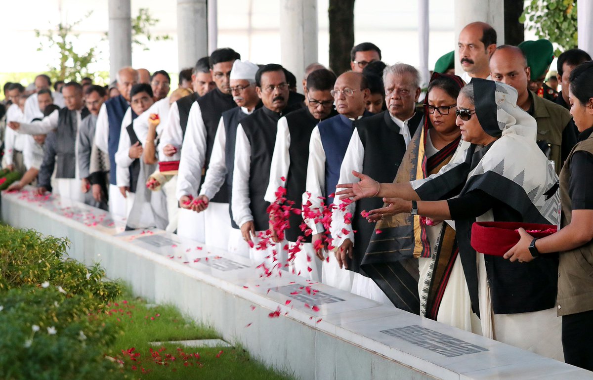 albd1971's tweet photo. HPM and Awami League President #SheikhHasina paid her respect to the Father of the Nation and other martyrs of 15th August at Dhanmondi, Banani and Tungipara #NationalMourningDay https://t.co/g6btI8lBRY