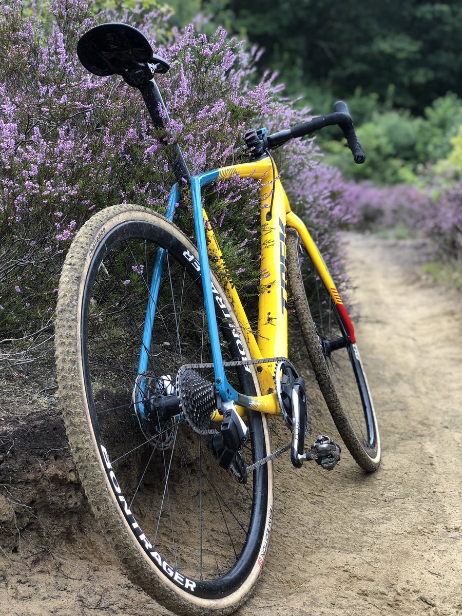 SNLogies's tweet photo. Trails in de buurt van @SNLogies ! https://t.co/hIluS0dcda