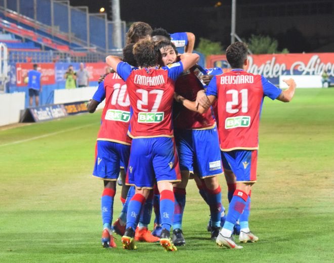 gfc_ajaccio's tweet photo. Cap sur #GFCASCT 🔴🔵
📺 Suivez le match en direct et en intégralité https://t.co/rcyVeJlONK ! https://t.co/J4bv1nZEYl