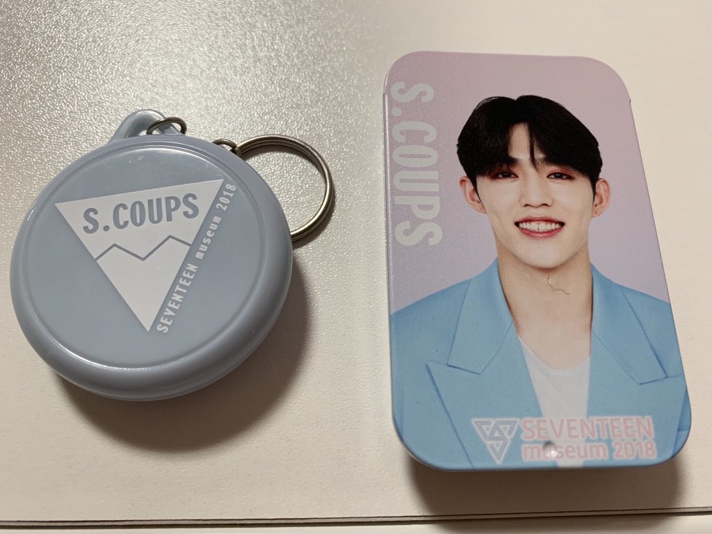 SVTAlwaysU's tweet photo. 세븐틴 에스쿱스 최승철 2018 일본 뮤지엄 굿즈 양도

보이스 키홀더 - 1.5
민트타블렛 - 1.5
배송비 별도 / 두개 함께 구매시 배송비 없음

https://t.co/xfu5SHS9z6

오픈채팅으로 들어와 주세요

#세븐틴 #세븐틴굿즈 #세븐틴양도 https://t.co/BonZzE8DQM