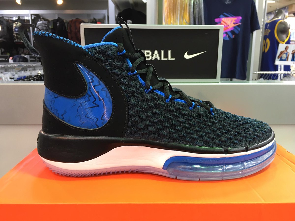 gallery2basket's tweet photo. 【8/9(金)発売】NIKE ALPHADUNK(BQ5401-002)
https://t.co/JjtEEJWYoY
#gallery2 #ギャラリー2 #ギャラ2 #バスケットボール #バスケ #basketball #nike #nikebasketball #ナイキ #ナイキバスケットボール #nikehyperdunk #hyperdunk #alphadunk #nikealphadunk #アルファダンク #ナイキアルファダンク https://t.co/bowB2tQXLc