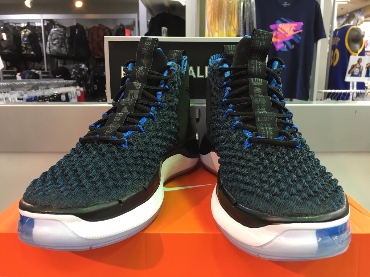 gallery2basket's tweet photo. 【8/9(金)発売】NIKE ALPHADUNK(BQ5401-002)
https://t.co/JjtEEJWYoY
#gallery2 #ギャラリー2 #ギャラ2 #バスケットボール #バスケ #basketball #nike #nikebasketball #ナイキ #ナイキバスケットボール #nikehyperdunk #hyperdunk #alphadunk #nikealphadunk #アルファダンク #ナイキアルファダンク https://t.co/bowB2tQXLc