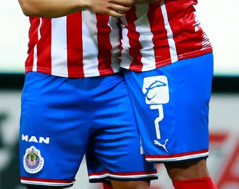 HeatSlp's tweet photo. Que buen arrimon de camarón... #AlexisVega #Chivas #Chivasvssantos #utdn https://t.co/rMuHlHlsi7