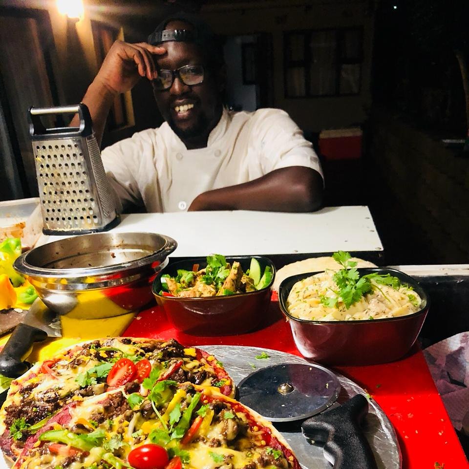 UbucikoC's tweet photo. 💛🖤 UBUCIKO SOUL FOOD CAFE 🖤💛 https://t.co/iCgCl2U7B6