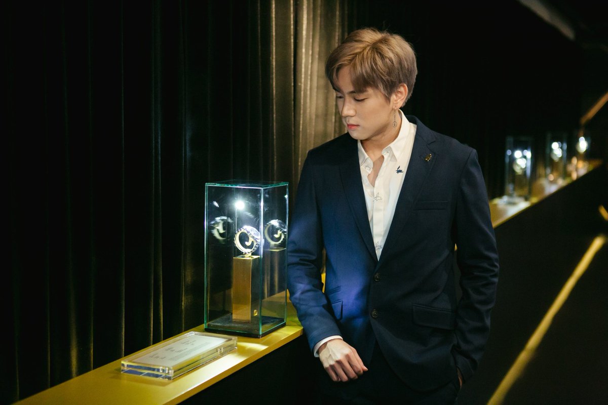 RedwoodTH's tweet photo. คุณพี่ชายคนโต ออกงานสังคมเก๋ ๆ
Moon Landing 50th Years Anniversary ของ @omegawatches
#moonwatch #omegathailand
#TheHypeProject_PR #RedwoodTalent #Tusexyboy https://t.co/GqMejANGWn