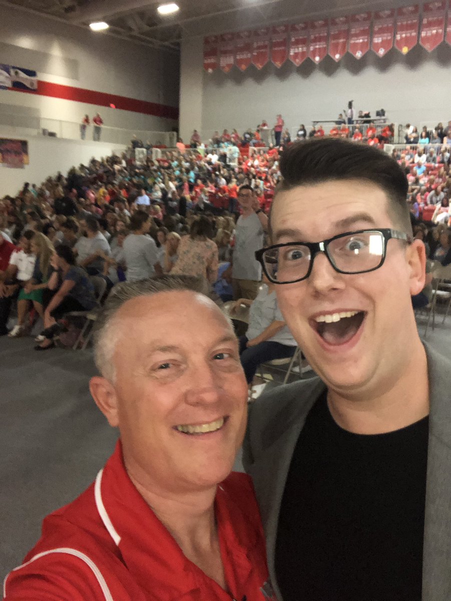 NixaTechDir's tweet photo. Ready for Kickoff? These two cool cats are!! @nixaschools @MrRichterNixa https://t.co/2k50q19jO7