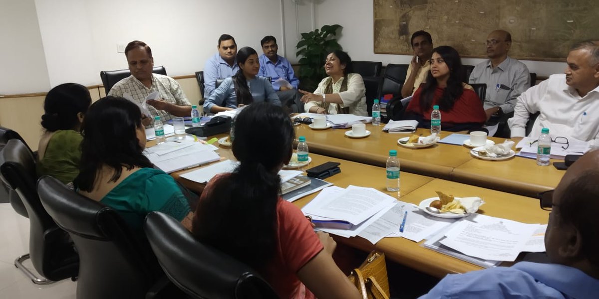 LambaAlka's tweet image. #SRDC बोर्ड की डायरेक्टर और स्थानीय MLA होने के नाते मैंने एक बार फिर जनता की आवाज़ पर 1951 में टूटे ऐतिहासिक क्लॉक टॉवर को वापस नए प्रोजेक्ट का हिस्सा बनाने की बात रखी,जिस पर बाकी सभी सदस्यों ने भी मोहर लगाई :),
मुझे ख़ुशी है कि #चांदनीचौक के लोगों से किया एक और वायदा पूरा हुआ🇮🇳