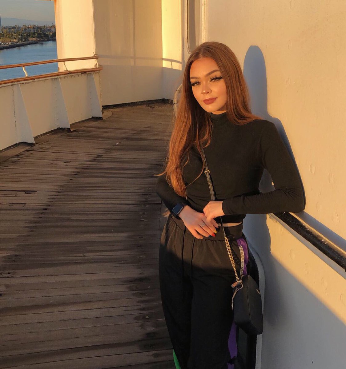 ShinxyV3's tweet photo. i tried the golden hour thing https://t.co/Hv7nI3rOWY
