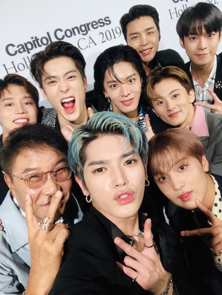 markglitters tweet picture