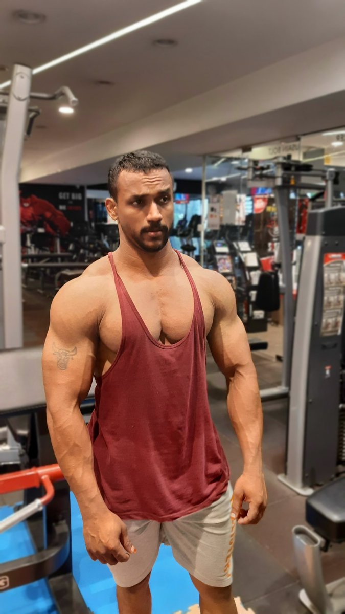 rockkesavan07's tweet photo. No poison can kill a positive thinker ,
And no medicine can save a negative thinker . 

#keepmovingforward #dream #fitnessinstructor #fitnessmotivation #gymlife #painzone 
#lightweight #rockbaby https://t.co/NUpstVPa72