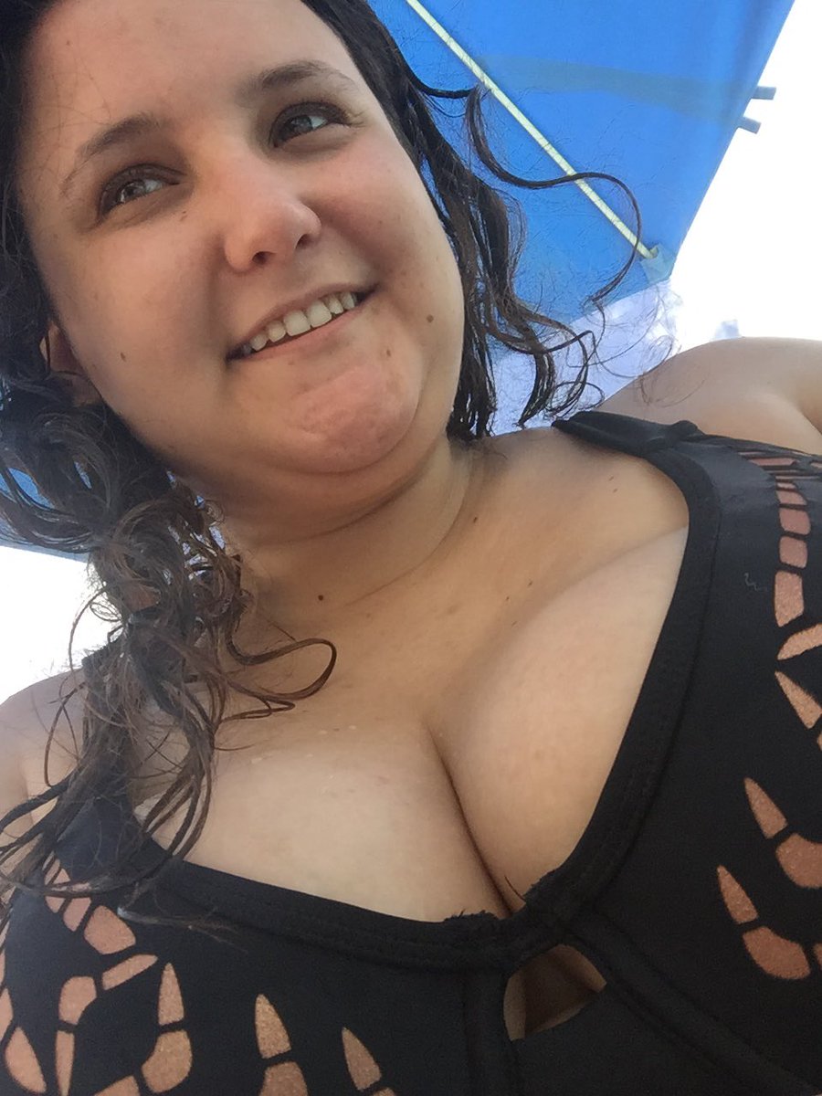 leighclarkin's tweet photo. Inna nudes for smartkarts kinda mood #prollyno #tigolebiddies https://t.co/1CeRRcHVW7