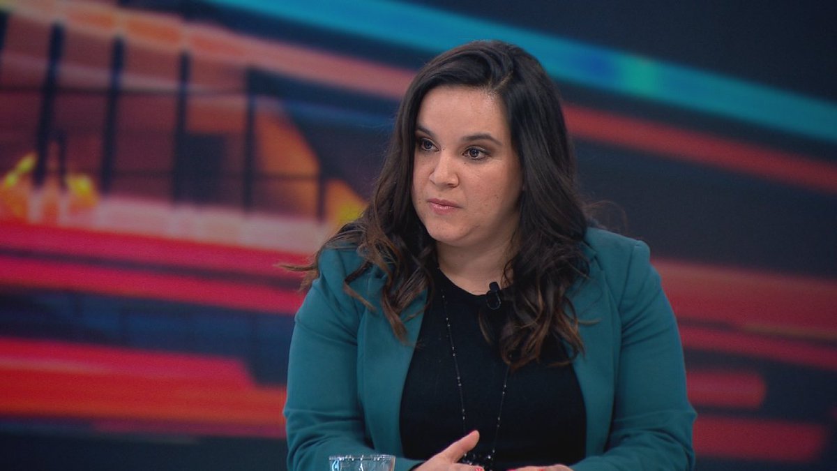 CNNChile's tweet photo. Javiera Moreno, abogada de Fundación Datos Protegidos: "Entregamos nuestro RUT sin tener una contraprestación y no nos preocupamos porque creemos que es normal" #ÚltimaMirada https://t.co/PmA3ZIc2Zy https://t.co/LCvAIYzeS7