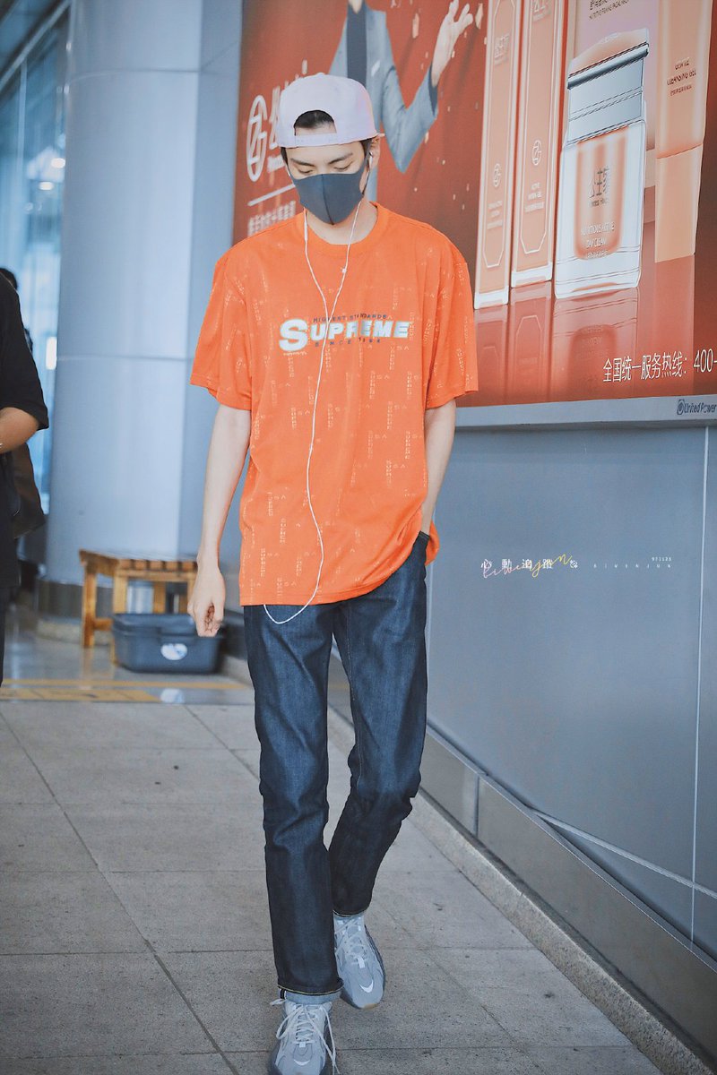 💕 190808 #BiWenjun Ningbo ✈ Beijing Cr. ︳心動追蹤 ︳毕雯珺