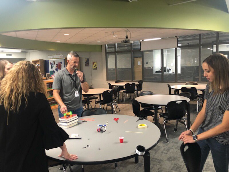 MiddleSiloam's tweet photo. Our 7th grade teachers working on a project during eMints training!  Fun!! https://t.co/fNyNolfVjQ