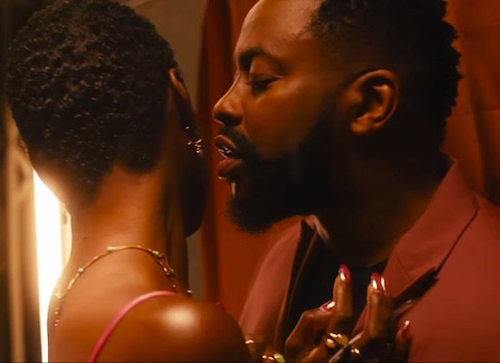 SoulBounce's tweet photo. WATCH: @Raheem_DeVaughn & V. Bozeman / @ThatGirl_V Are โJust Rightโ Together ๐ https://t.co/LT8MKVi6W2 #RaheemDeVaughn #VBozeman #JustRight #SoulBounce #music https://t.co/5w6AmhUj2r