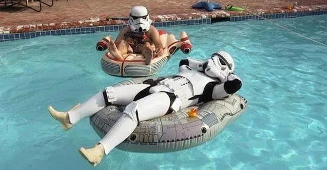 CherylFeeley_1's tweet photo. After the #Stormtroupers take over the officers' private pool.
#StarWars #Funny #humor #FunnySummer https://t.co/wKEPlnbLJi