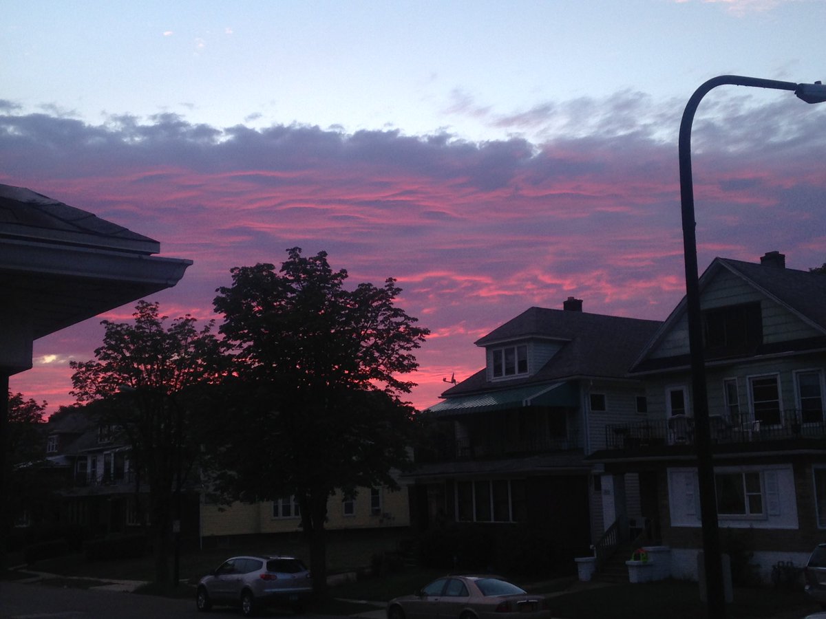 dayyyyyyyxo's tweet photo. thread of some pictures of the sky i’ve taken: https://t.co/t5dHOB2aWQ