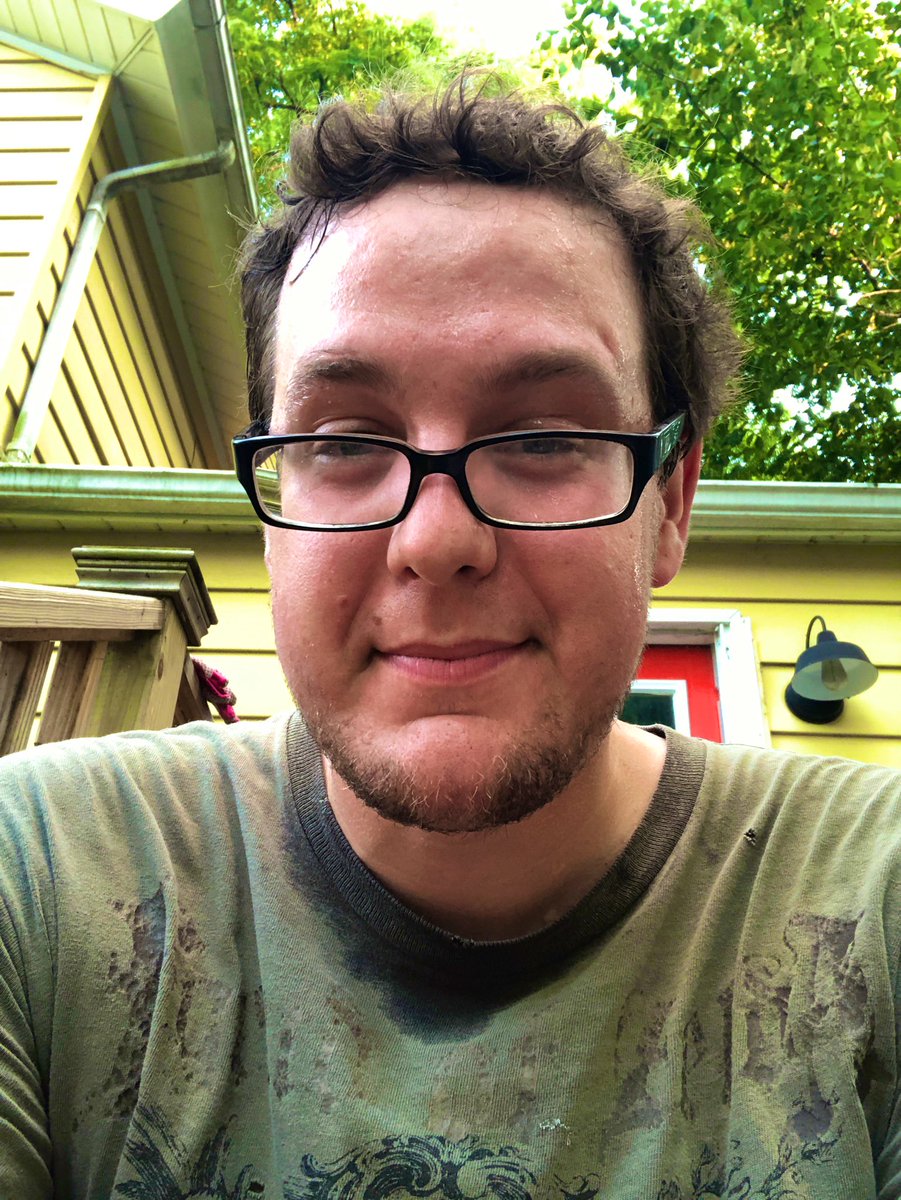 niceguydarrin's tweet photo. Alright. @Danny__O convinced me. I’m going for the half marathon! 
Any moral support for this big boi is greatly appreciated!😅😅😅 https://t.co/7qZurZdtLJ